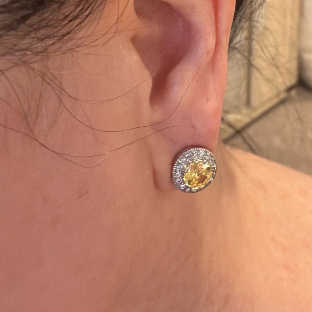 Canary yellow diamond stud earrings in Sterling Silver! - Picture 7 of 8